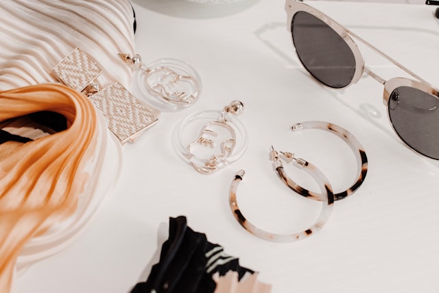 Fashion Accessories, Kids’ Clothing, and Footwear – A Complete Style Guide